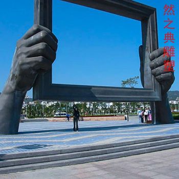 优价景区相框雕塑制造厂家-景观雕塑-承接现代相框雕塑