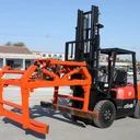 四驅(qū)土路越野叉車額定載重5T山東生產(chǎn)廠家