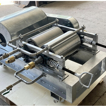 對(duì)輥式玻璃擠壓機(jī)