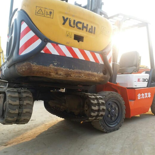 標(biāo)準(zhǔn)門架3噸合力二手叉車