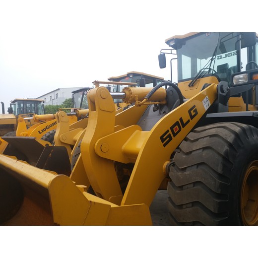 8成新臨工5噸鏟車折價轉(zhuǎn)讓