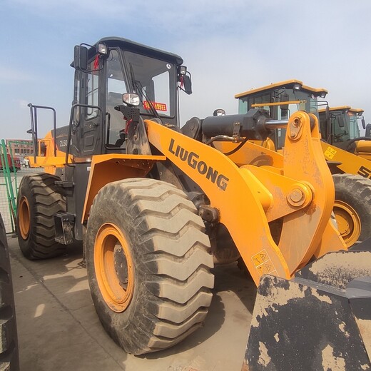 鏟車9成新柳工5噸折價裝載機