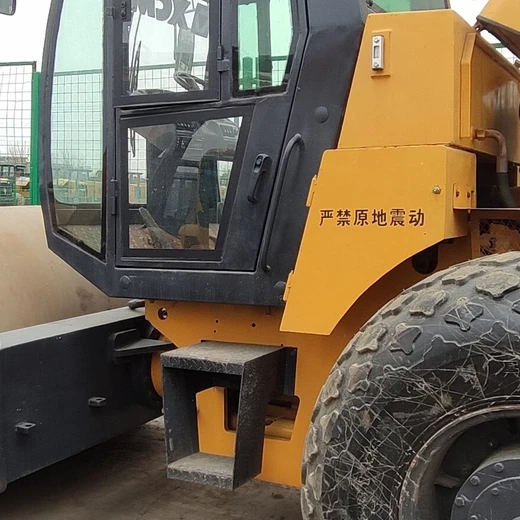 壓路機轉(zhuǎn)讓便宜價二手徐工26噸