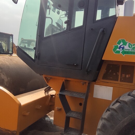 低報價(jià)閑置壓路機22噸