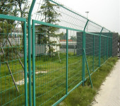 河北双边护栏网厂家供应锦州包皮铁线防护网营口车间隔离网