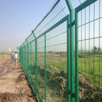 河北飞机场护栏网厂家供应浙江高速公路防护网贺州高速公路隔离网
