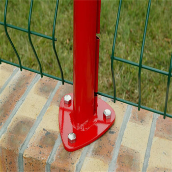 河北勾花護(hù)欄網(wǎng)廠家供應(yīng)新鄉(xiāng)家用養(yǎng)殖鐵絲網(wǎng)鶴壁養(yǎng)殖圍欄網(wǎng)