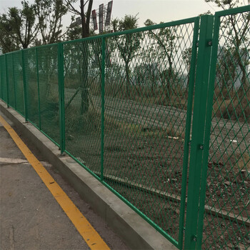 河北勾花護欄網廠家供應孝感防撞荷蘭網鄂州防護圍欄網