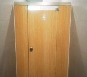 郑州成人卫生间隔断男女公共厕所装修工程工装不锈钢复合蜂窝板