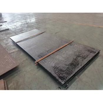 咸宁锥体堆焊耐磨衬板现货批发Q355基板价格