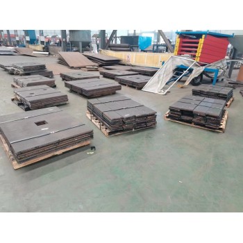 绥化堆焊碳化钨耐磨板激光切割Q235基板价格