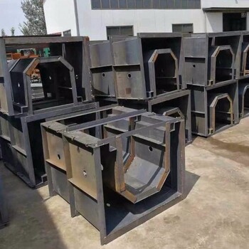 預(yù)制縫隙式水溝模具研發(fā)使用鑫鑫模具廠家