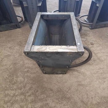 公路隔離墩模具水泥隔離墩模具應(yīng)用廣泛