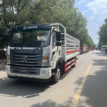 杭州東風多利卡4米2九類雜項危險品廂車