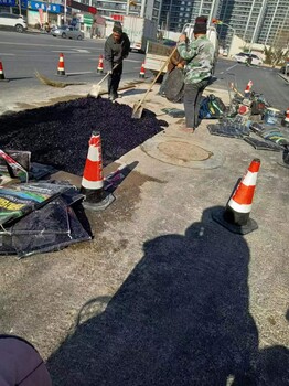 喀什公路養(yǎng)護貼縫帶聚氨酯灌縫膠怎么用