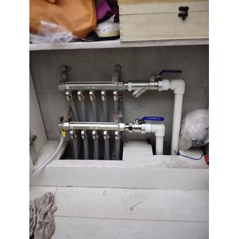 草橋地暖清洗地暖打壓暖氣片安裝更換分水器一站式服務(wù)