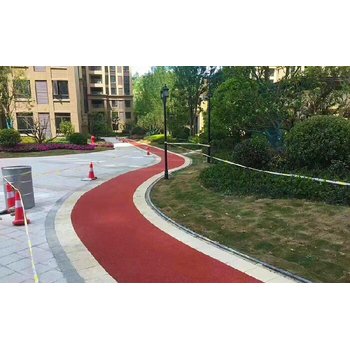 萊蕪承接小區(qū)塑膠跑道鋪裝幼兒園塑膠跑道鋪裝，人造草坪鋪裝