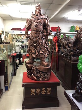 立刀關(guān)公像擺件西威關(guān)圣帝君像仿古木紋色擺飾