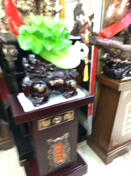 飯店臺(tái)擺仿玉白菜西安翡翠玉白菜貔貅二合一落地?cái)[件