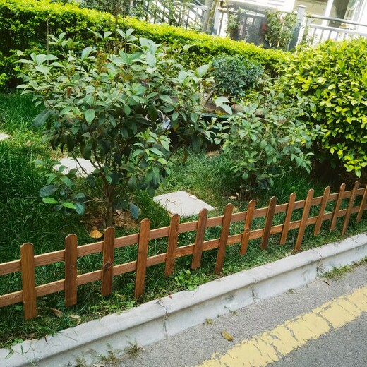 朝陽竹籬笆竹圍欄丹東鳳城仿竹節(jié)護欄仿竹護欄