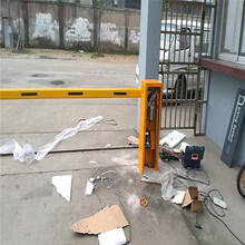 西安伸縮門維修，道閘維修，電動門維修，電動車庫門維修圖片
