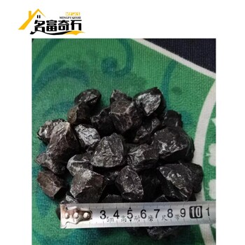 青海玉樹破碎礫石造景，玉樹黑灰色礫石出售，玉樹礫石地面裝飾