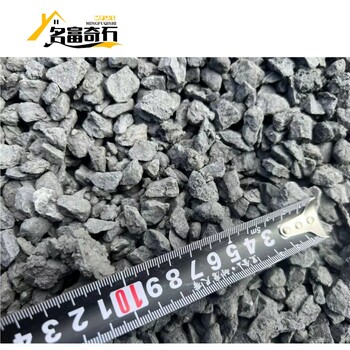 河北遷安黑色礫石產(chǎn)地，遷安礫石鋪就小路，遷安礫石與黑山石搭配