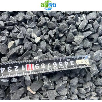 云南麗江礫石裝飾庭院麗江礫石鋪設(shè)小路麗江礫石景區(qū)圍邊設(shè)計(jì)