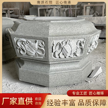 精美石雕柱墩，塑造非凡建筑景觀