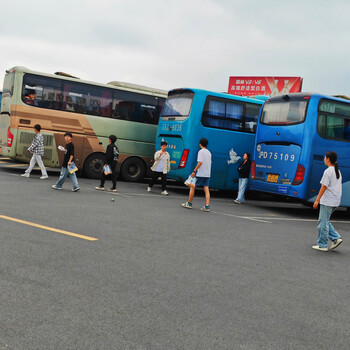 昆明到山亭的大巴車