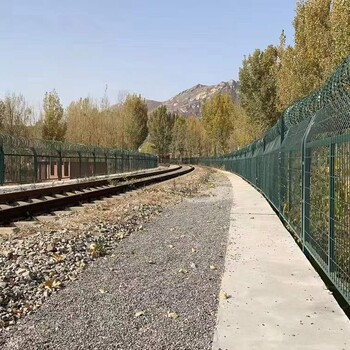 白云區(qū)鐵路隔離防護圍欄廣州地鐵隔離柵款式定做