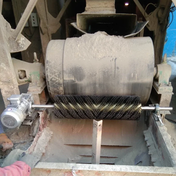 加工定制工業(yè)毛刷輥1.1kw電動滾刷清掃器廠家