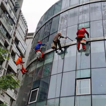 廣東佛山大廈高空作業(yè)外墻清洗