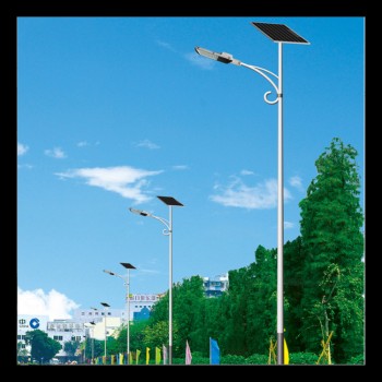 二七6米太阳能路灯-太阳能路灯价格清单