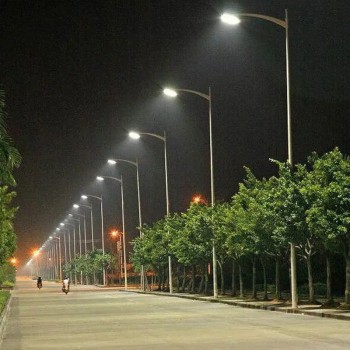 丽水智能路灯-道路照明灯当地安装厂家