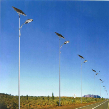新疆乌鲁木齐6米太阳能路灯厂家.定制方式