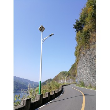 江苏苏州6米太阳能路灯厂家.县城道路改造