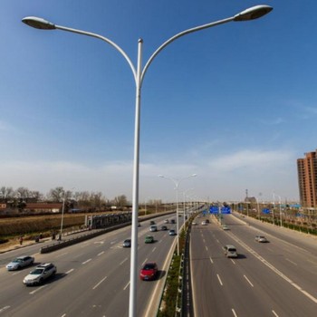 银川单臂路灯-道路照明灯本地生产厂家