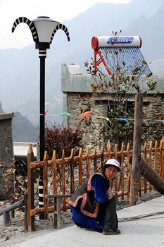 武威高亮太陽(yáng)能路燈