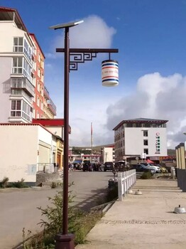 山南太陽(yáng)能路燈