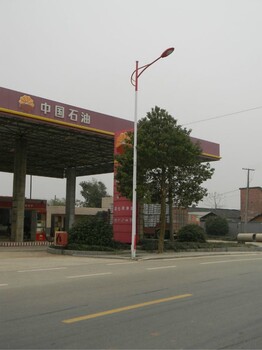 白銀太陽(yáng)能路燈推薦