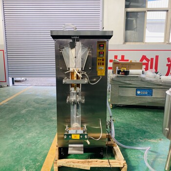 牛奶灌裝機廠家，液體灌裝包裝機