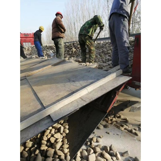 襄樊樊城区高铁沿线变电所鹅卵石米黄色鹅卵石生产基地