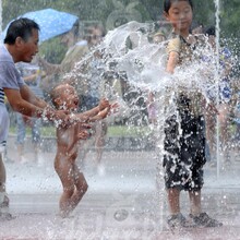 互动戏水喷泉