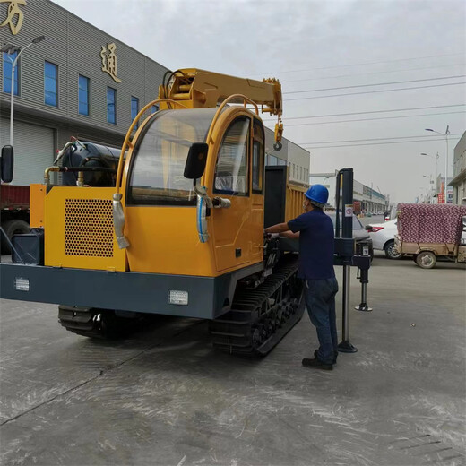 3米3節(jié)前驅(qū)小履帶吊5噸翻斗車加裝伸縮吊臂山地履帶式行走吊車