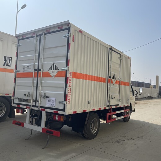 微型危險廢物運輸車安全可靠