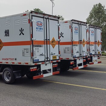 東風(fēng)爆炸品廂式運(yùn)輸車性能可靠
