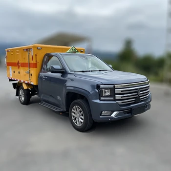 福田奧鈴危險(xiǎn)廢物回收運(yùn)輸車廠家