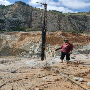 安徽黄山二氧化碳气体爆破矿山开采