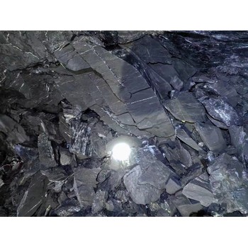廣西二氧化碳爆破致裂煤礦頂板欲裂